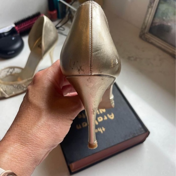 Stuart Weitzman Gold Peep Toe - Picture 5 of 5